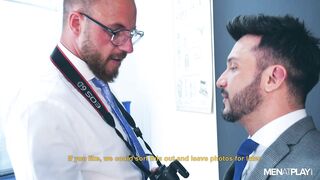 Peeping Photographer