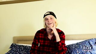 We Would All Give Kayden A Large Tip!