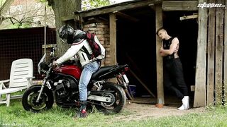 Open-air raw fucking